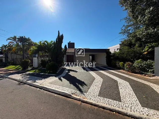 Casa com 557m² 3 quartos e 5 banheiros, à venda ou para alugar, no bairro Residencial Tivoli em Bauru