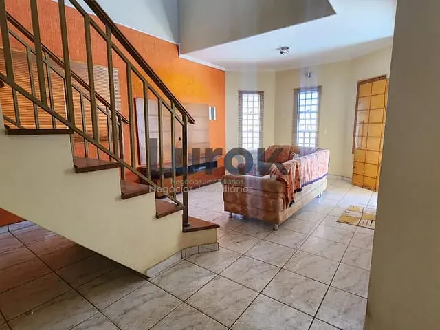 Casa com 314m² 4 quartos e 2 banheiros, à venda, no bairro Jardim Nova Europa em Campinas
