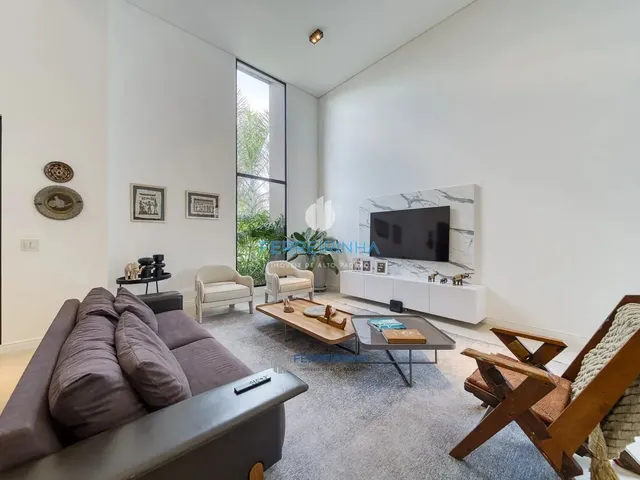 Casa com 700m² 4 quartos e 5 banheiros, à venda, no bairro Condomínio Reserva do Paratehy em São José Dos Campos