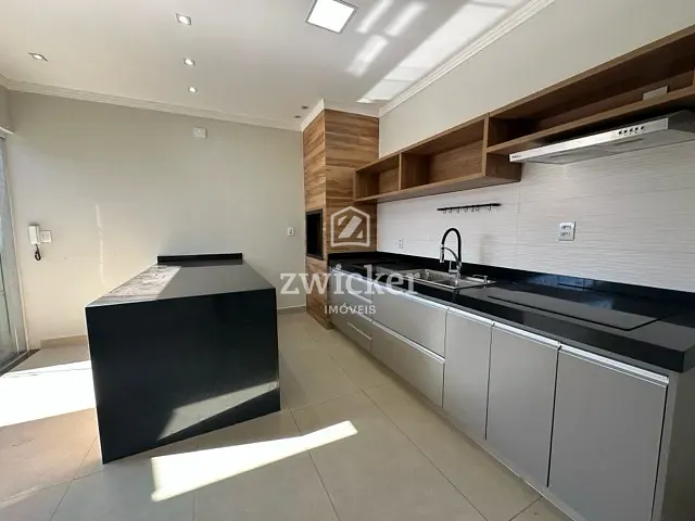 Casa com 150m² 2 quartos e 3 banheiros, à venda, no bairro Vila Industrial em Bauru