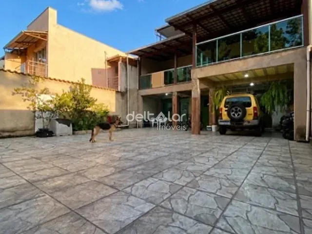 Casa 3 quartos e 2 banheiros, à venda, no bairro Vila Cloris em Belo Horizonte