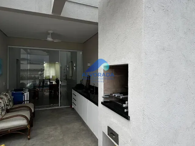 Casa com 380m² 3 quartos e 2 banheiros, à venda, no bairro Mar Verde II em Caraguatatuba