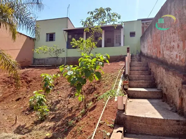 Casa com 300m² 2 quartos e 2 banheiros, à venda, no bairro Jardim do Vovô em Campinas