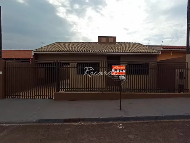 Casa com 200m² 3 quartos e 1 banheiro, à venda, no bairro Jardim Planalto em Arapongas