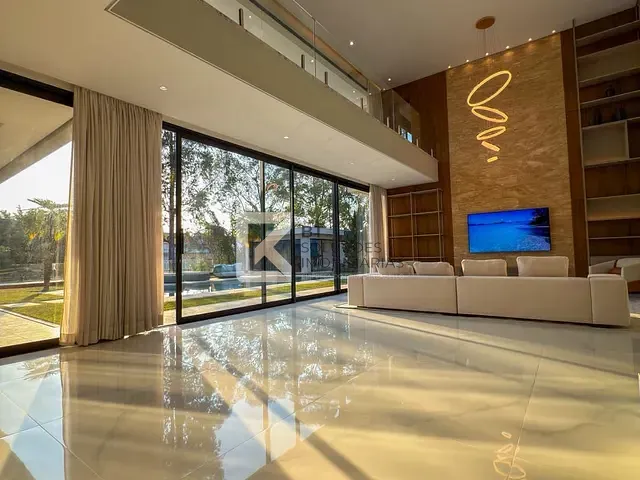 Casa com 1000m² 4 quartos e 6 banheiros, à venda, no bairro São Paulo II em Cotia