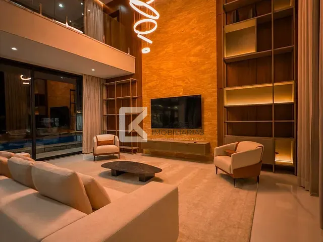 Casa com 1000m² 4 quartos e 6 banheiros, à venda, no bairro São Paulo II em Cotia