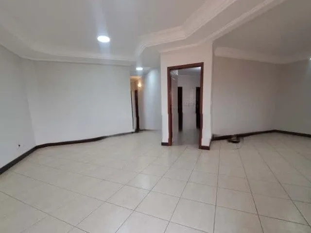 Casa com 360m² 4 quartos e 3 banheiros, para alugar, no bairro Urbanova em São José Dos Campos
