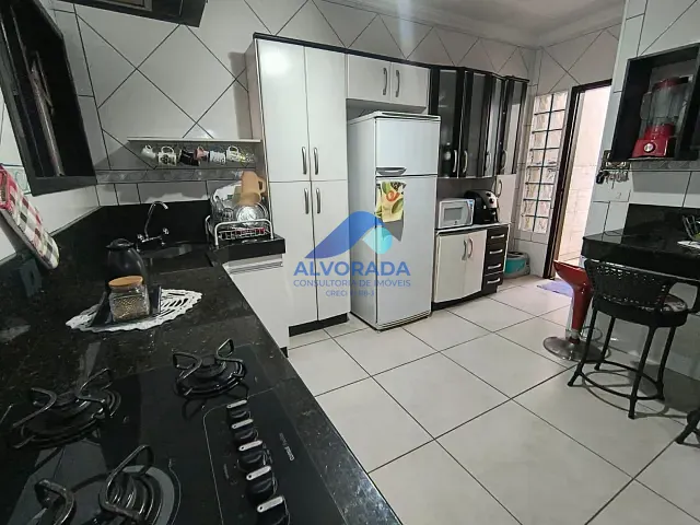 Casa 3 quartos e 2 banheiros, à venda, no bairro Altos da Vila Paiva em São José dos Campos