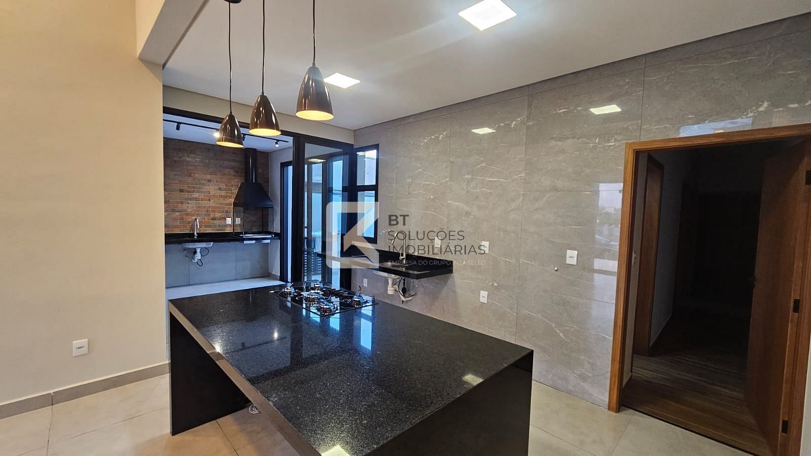 Casa, 3 quartos, 131 m² - Foto 1