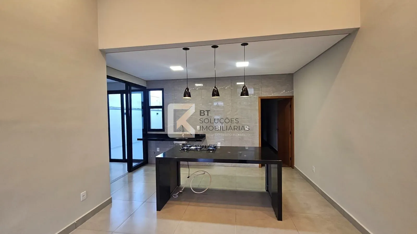Casa, 3 quartos, 131 m² - Foto 1