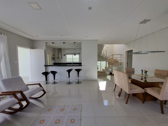 Casa com 277m² 5 quartos e 5 banheiros, à venda, no bairro Urbanova em São José dos Campos