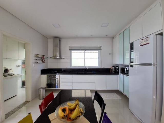 Casa com 277m² 5 quartos e 5 banheiros, à venda, no bairro Urbanova em São José dos Campos
