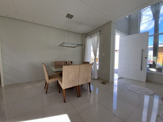 Casa com 277m² 5 quartos e 5 banheiros, à venda, no bairro Urbanova em São José dos Campos