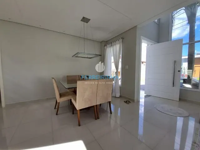 Casa com 277m² 5 quartos e 5 banheiros, à venda, no bairro Urbanova em São José dos Campos