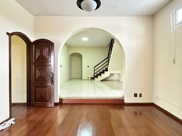 Foto do Casa - Casa para locação com 5 quartos (2 suítes) e duas vagas, Jardim Montanhês, Belo Horizonte, MG | Deltalar Imóveis