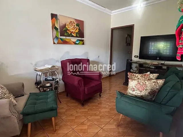 Casa com 200m² 3 quartos e 1 banheiro, à venda, no bairro Jardim Neman Sahyun em Londrina