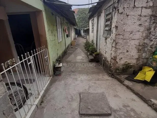 Casa com 583m² 2 quartos e 2 banheiros, à venda, no bairro Jardim Estrela em Mauá
