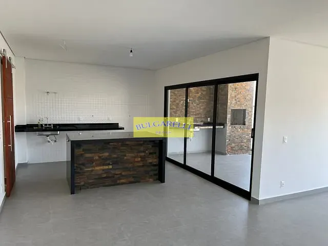 Casa com 250m² 3 quartos e 4 banheiros, à venda, no bairro Chácara Morada Mediterrânea em Jundiaí
