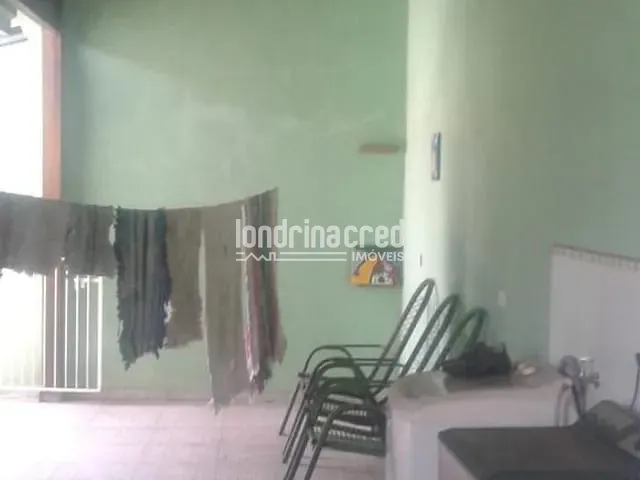 Casa com 200m² 3 quartos e 1 banheiro, à venda, no bairro Jardim Neman Sahyun em Londrina