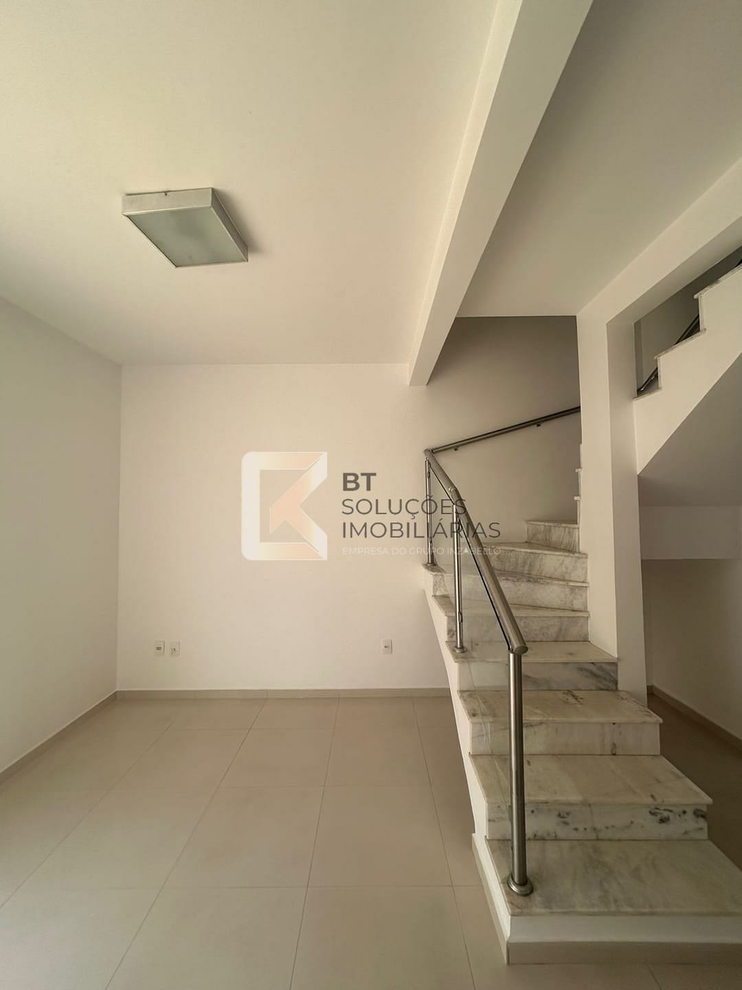 Casa para alugar com 3 quartos, 140m² - Foto 2
