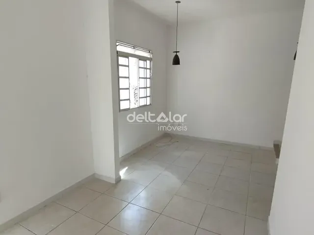 Casa com 50m² 2 quartos e 1 banheiro, à venda, no bairro Santa Amélia em Belo Horizonte