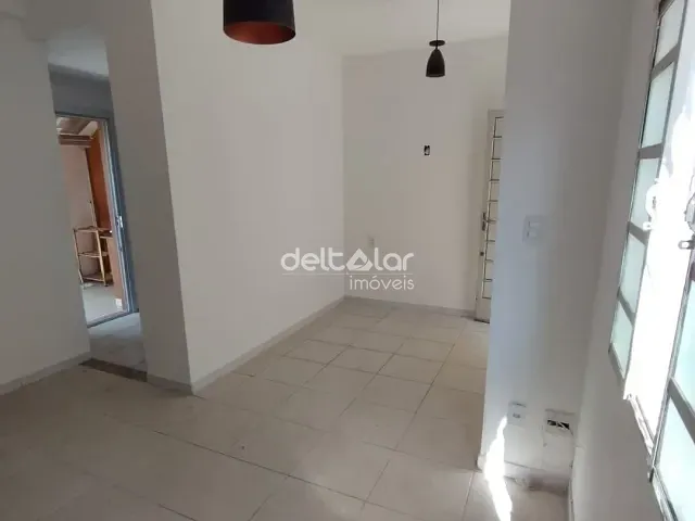 Casa com 50m² 2 quartos e 1 banheiro, à venda, no bairro Santa Amélia em Belo Horizonte