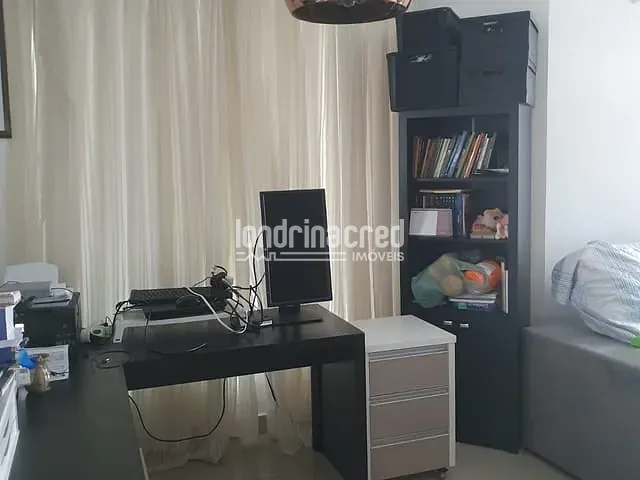 Casa 3 quartos e 2 banheiros, à venda, no bairro Residencial Abussafe em Londrina