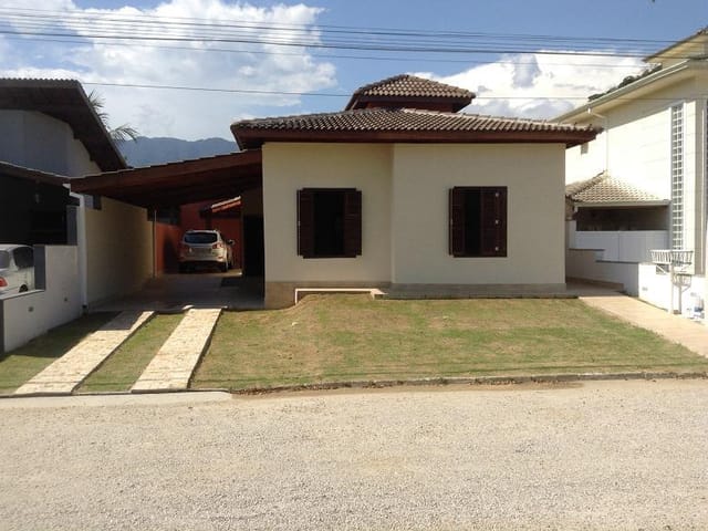 Casa com 432m² 4 quartos e 4 banheiros, à venda, no bairro Horto em Ubatuba