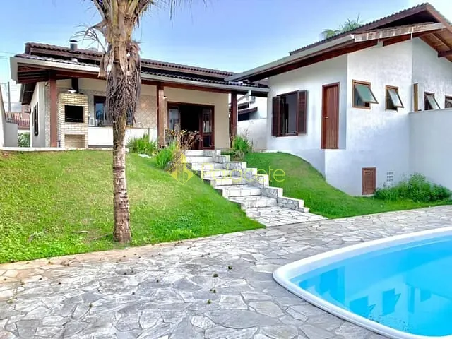 Casa com 432m² 4 quartos e 4 banheiros, à venda, no bairro Horto em Ubatuba