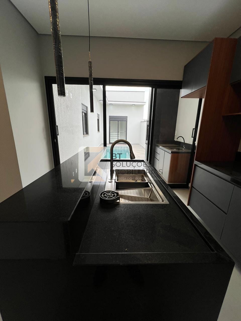 Casa à venda com 3 quartos, 148m² - Foto 7