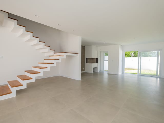 Foto do Casa - Casa à venda no Bougainville, Laranjal: 190 m², 3 quartos (sendo 1 suíte), lareira, churrasqueira e ótima posição solar. | UP Imóveis