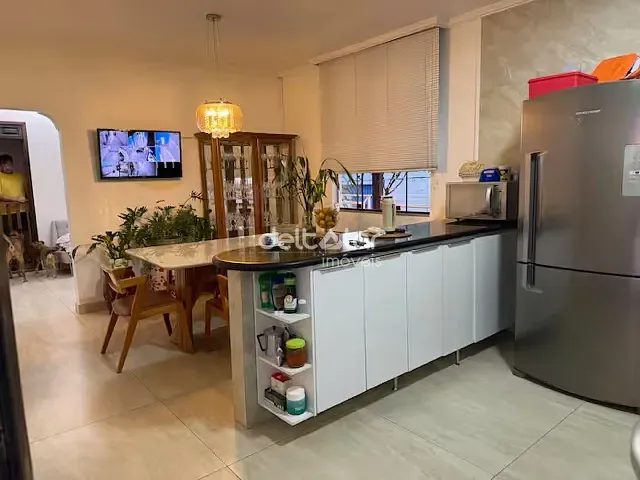 Casa 5 quartos e 5 banheiros, para alugar, no bairro Floramar em Belo Horizonte