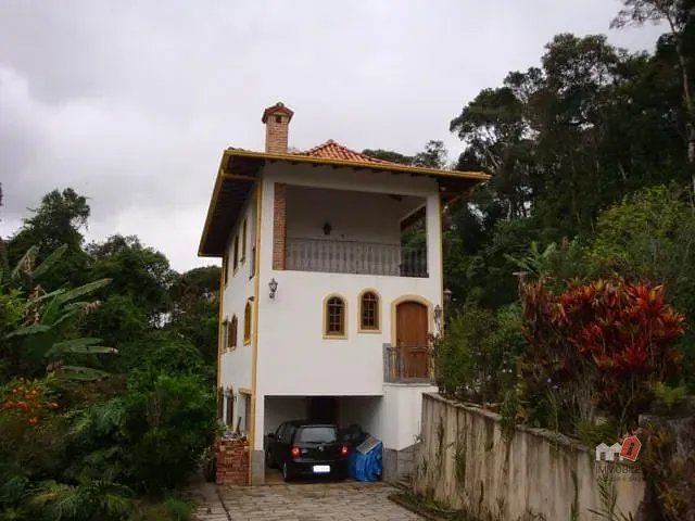 Casa à venda, no bairro Itaipava em Petrópolis