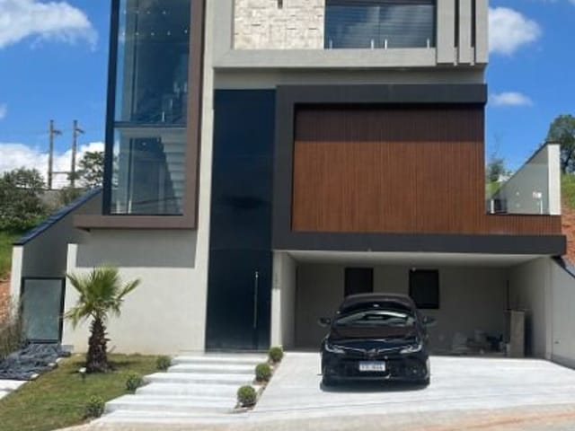Casa com 384m² 3 quartos e 5 banheiros, à venda, no bairro Sítio do Morro em Santana de Parnaíba