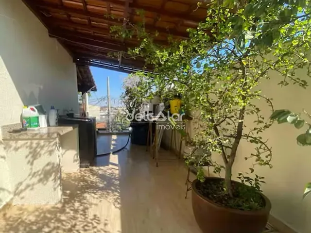 Casa 3 quartos e 3 banheiros, para alugar, no bairro Floramar em Belo Horizonte