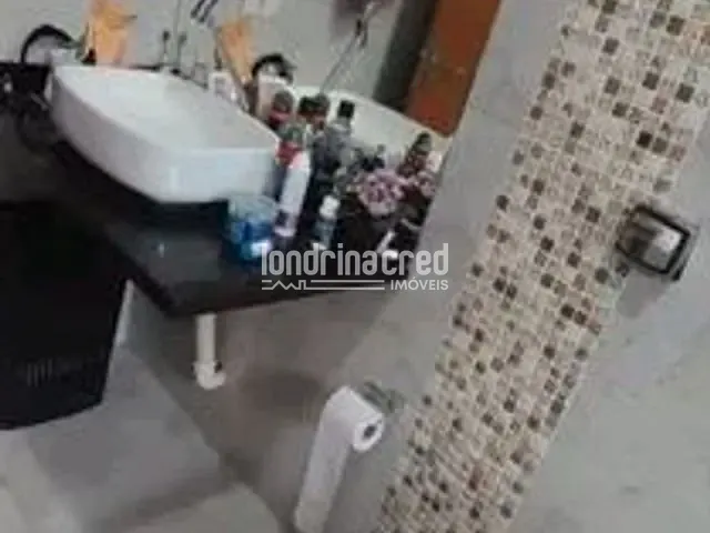 Casa 3 quartos e 2 banheiros, à venda, no bairro Jardim Nova Baroneza em Arapongas