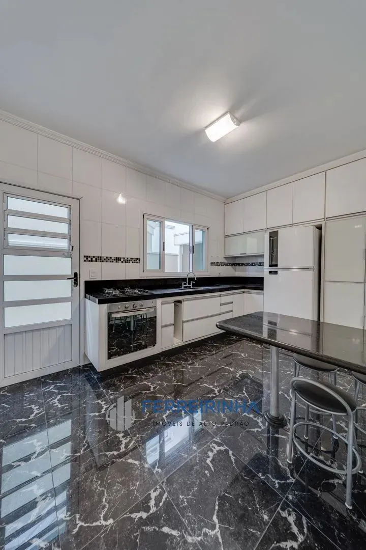 Casa, 4 quartos, 235 m² - Foto 11