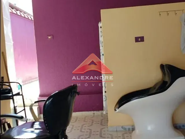 Casa com 250m² 2 quartos e 1 banheiro, à venda, no bairro Jardim Ismênia em São José dos Campos