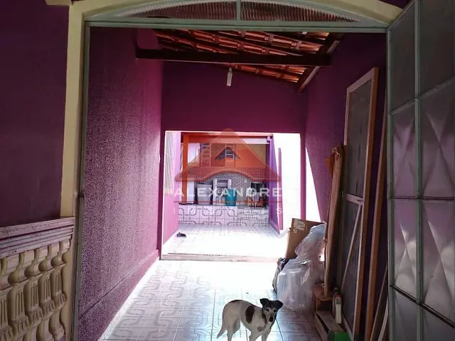 Casa com 250m² 2 quartos e 1 banheiro, à venda, no bairro Jardim Ismênia em São José dos Campos