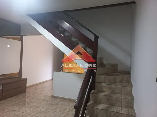 Casa com 125m² 3 quartos e 2 banheiros, à venda, no bairro Vila Tesouro em São José dos Campos