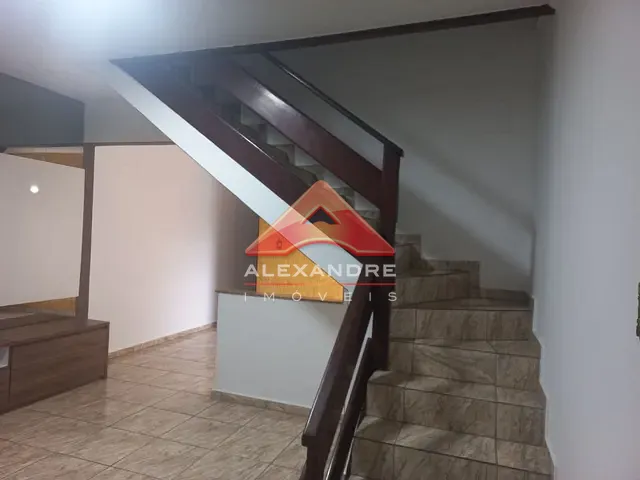 Casa com 125m² 3 quartos e 2 banheiros, à venda, no bairro Vila Tesouro em São José dos Campos