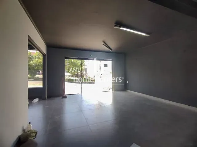 Casa com 300m² 3 quartos e 2 banheiros, para alugar, no bairro Jardim Conceição em Campinas