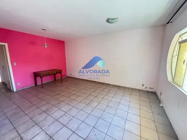 Casa 3 quartos e 2 banheiros, à venda, no bairro Jardim das Indústrias em São José dos Campos