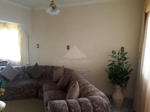 Casa com 509m² 2 quartos e 2 banheiros, à venda, no bairro Matriz em Mauá