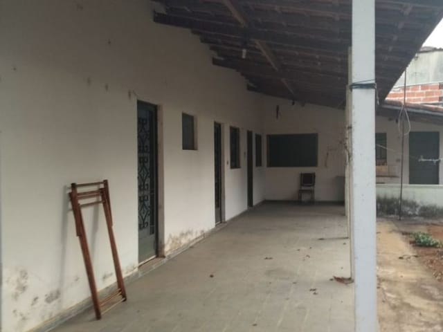 Casa com 300m² 2 quartos e 1 banheiro, à venda, no bairro Cidade Nova em Pindamonhangaba