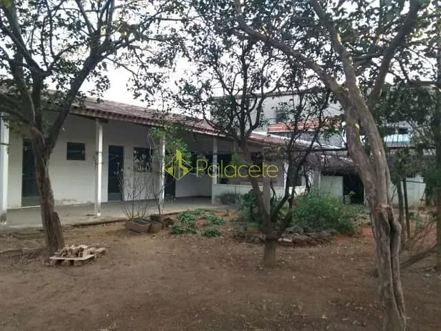 Casa com 300m² 2 quartos e 1 banheiro, à venda, no bairro Cidade Nova em Pindamonhangaba
