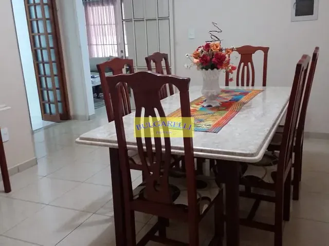 Casa com 345m² 4 quartos e 4 banheiros, à venda, no bairro Vila Arens II em Jundiaí