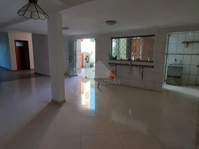 Casa com 200m² 3 quartos e 2 banheiros, à venda, no bairro Vila Bocaina em Mauá