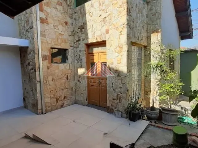 Casa com 200m² 3 quartos e 2 banheiros, à venda, no bairro Vila Bocaina em Mauá