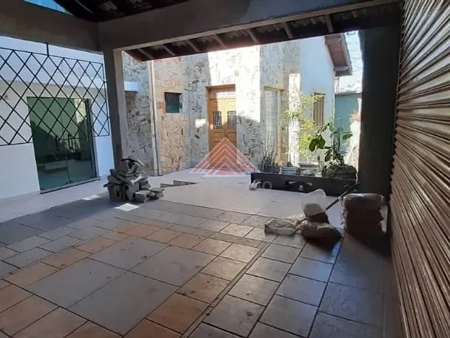 Casa com 200m² 3 quartos e 2 banheiros, à venda, no bairro Vila Bocaina em Mauá